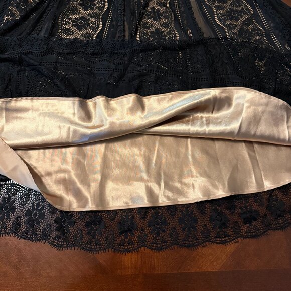 ECI‎ New York Women’s Black Lace Skirt Lined Size 8 Elegant Cocktail retro style - Picture 3 of 9